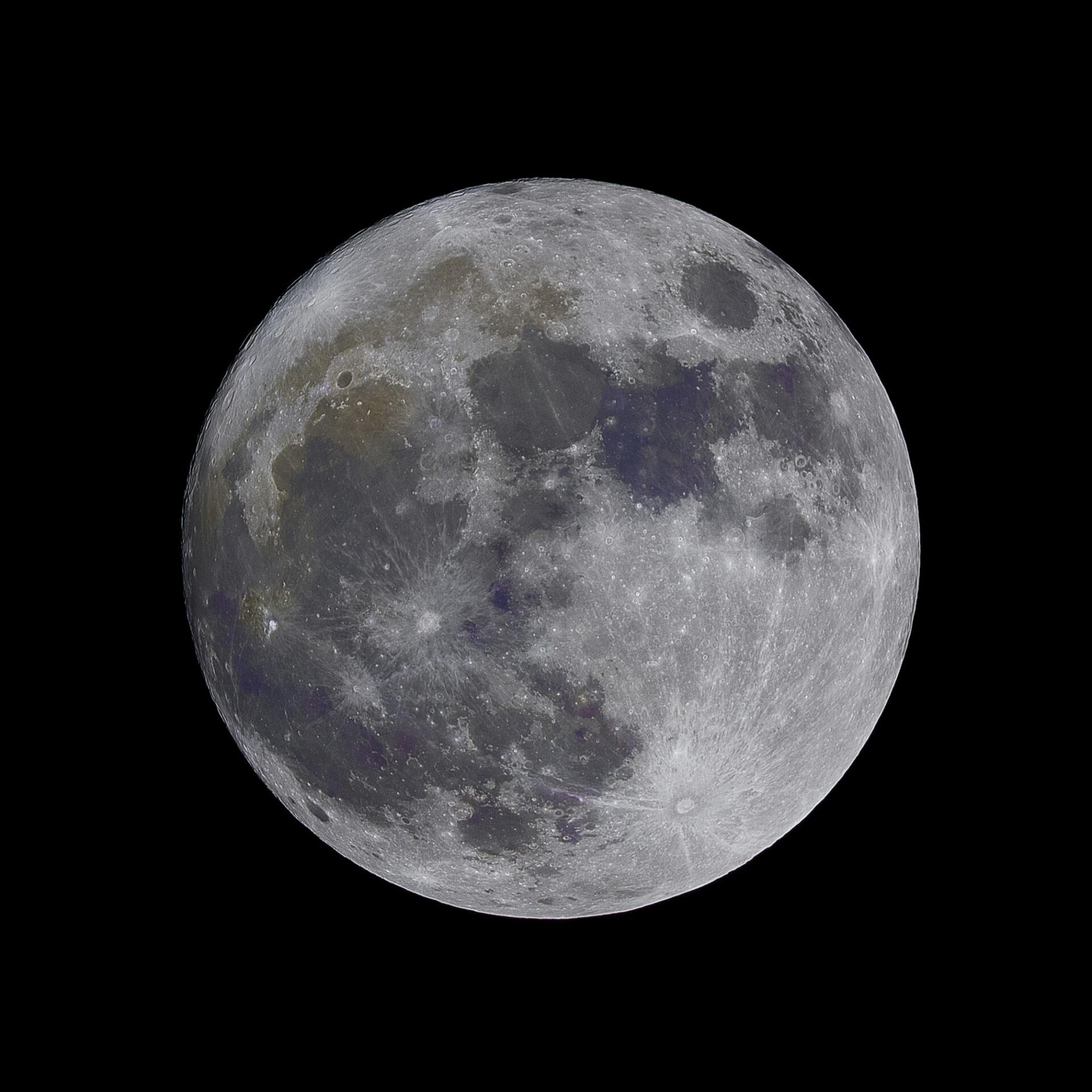 neven-krcmarek-BIG MOONunsplash